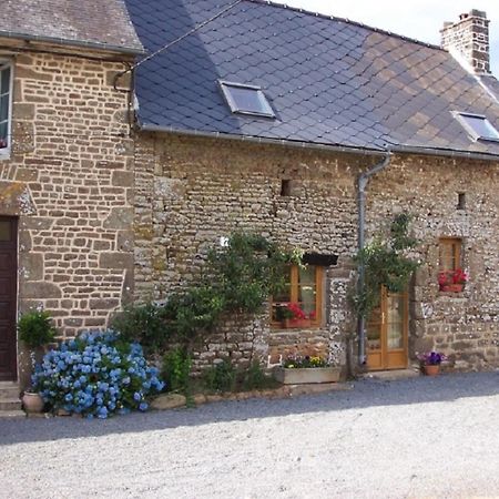 Beautiful 3-Bed Cottage In Passais-Villages Saint-Siméon Buitenkant foto