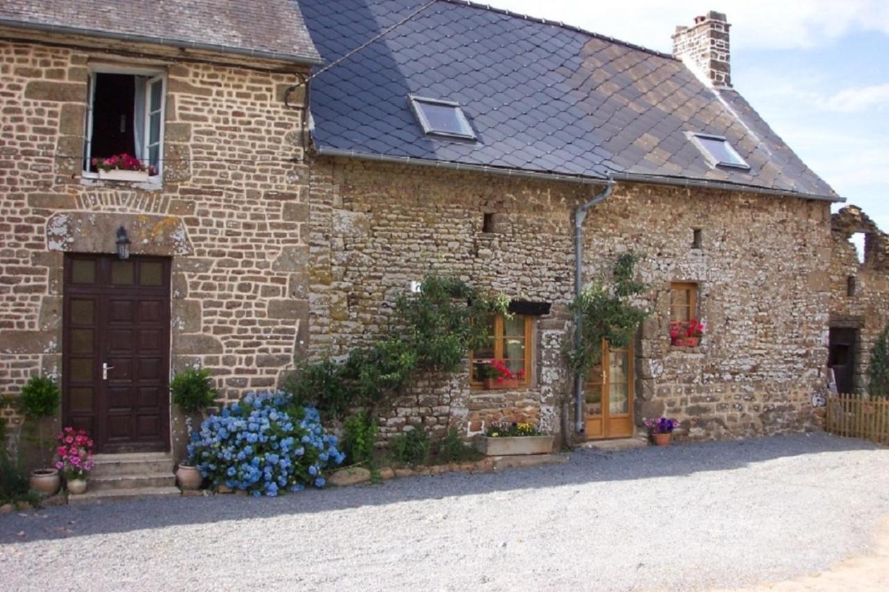 Beautiful 3-Bed Cottage In Passais-Villages Saint-Siméon Buitenkant foto